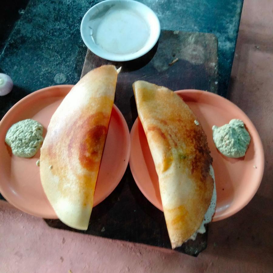 Goldengarden Cottages Hampi Esterno foto