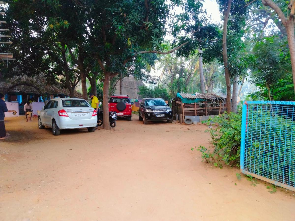 Goldengarden Cottages Hampi Esterno foto