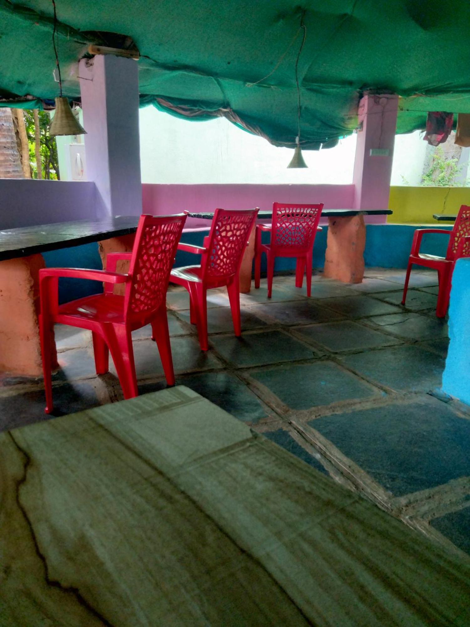 Goldengarden Cottages Hampi Esterno foto